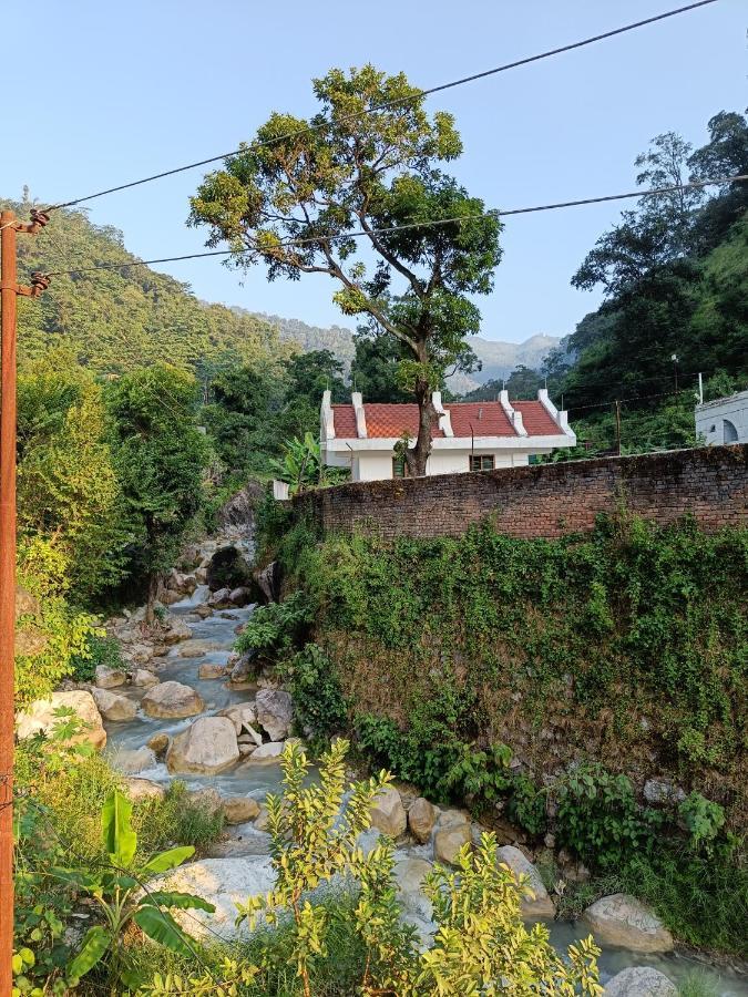 Hobbit House Hostel Rishīkesh Zewnętrze zdjęcie