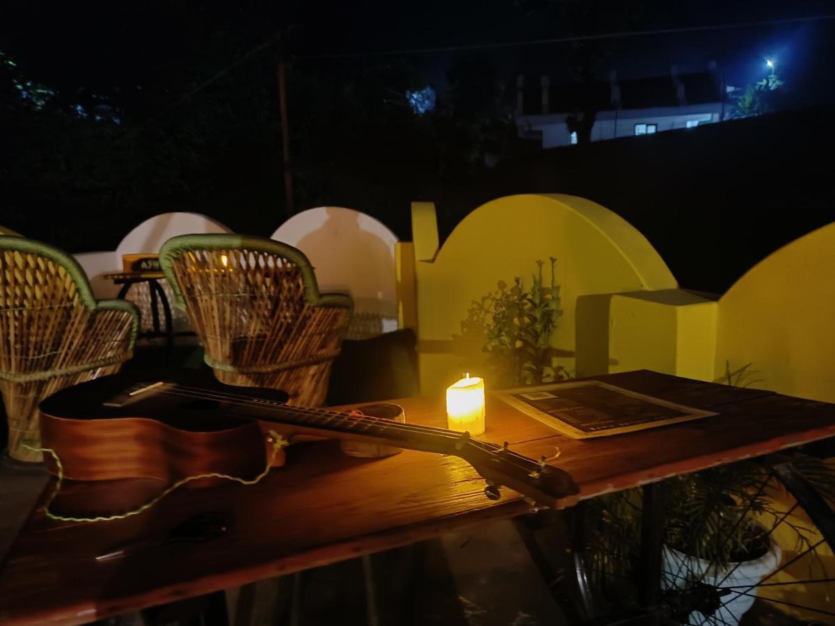 Hobbit House Hostel Rishīkesh Zewnętrze zdjęcie