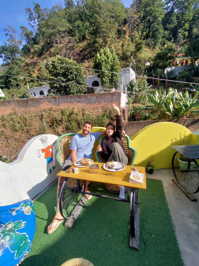 Hobbit House Hostel Rishīkesh Zewnętrze zdjęcie