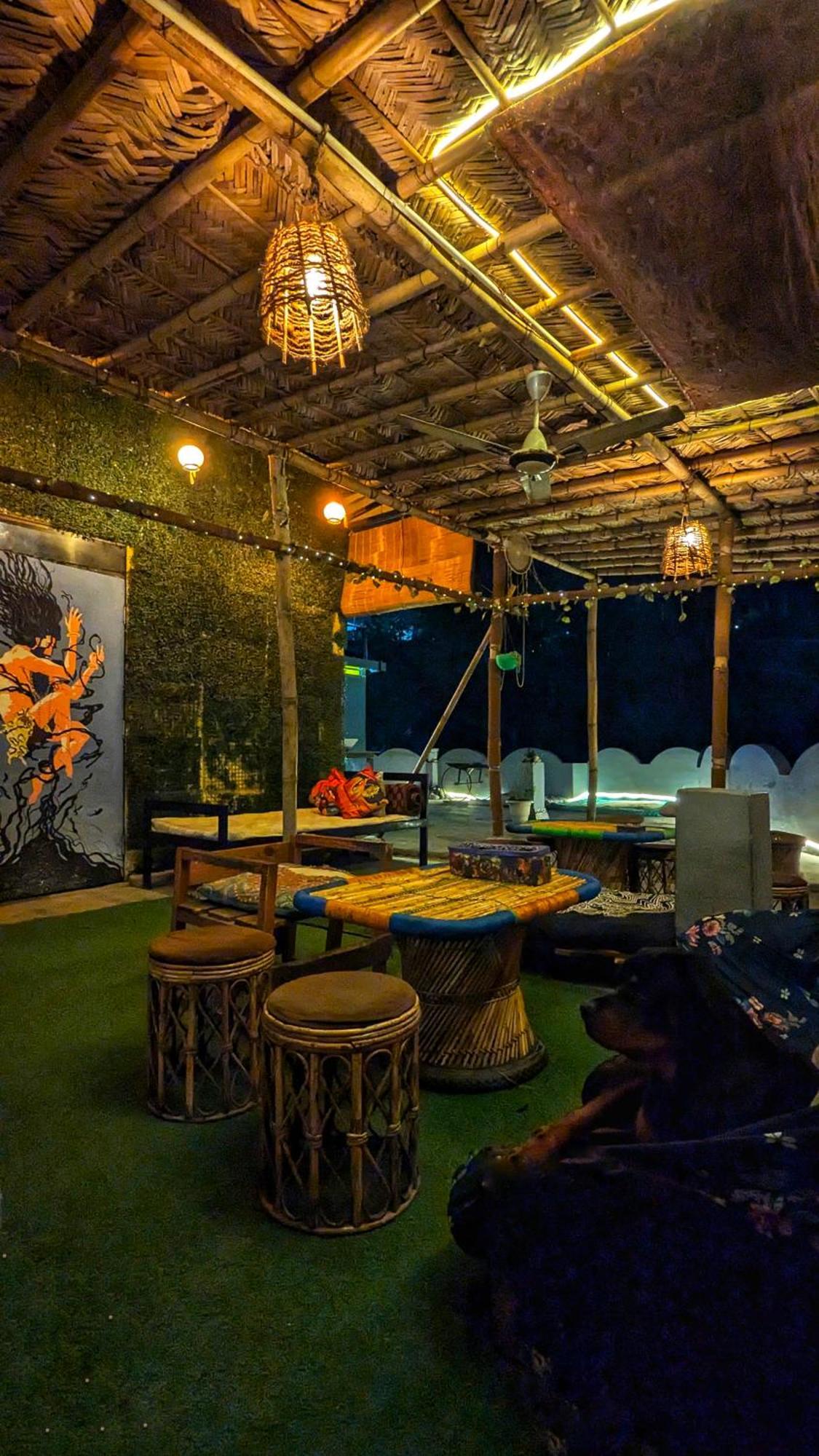 Hobbit House Hostel Rishīkesh Zewnętrze zdjęcie